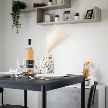 Apartament Athena Nicea