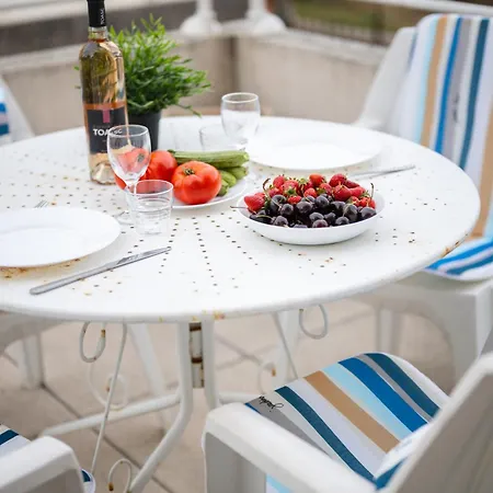 Athena Apartament Nicea